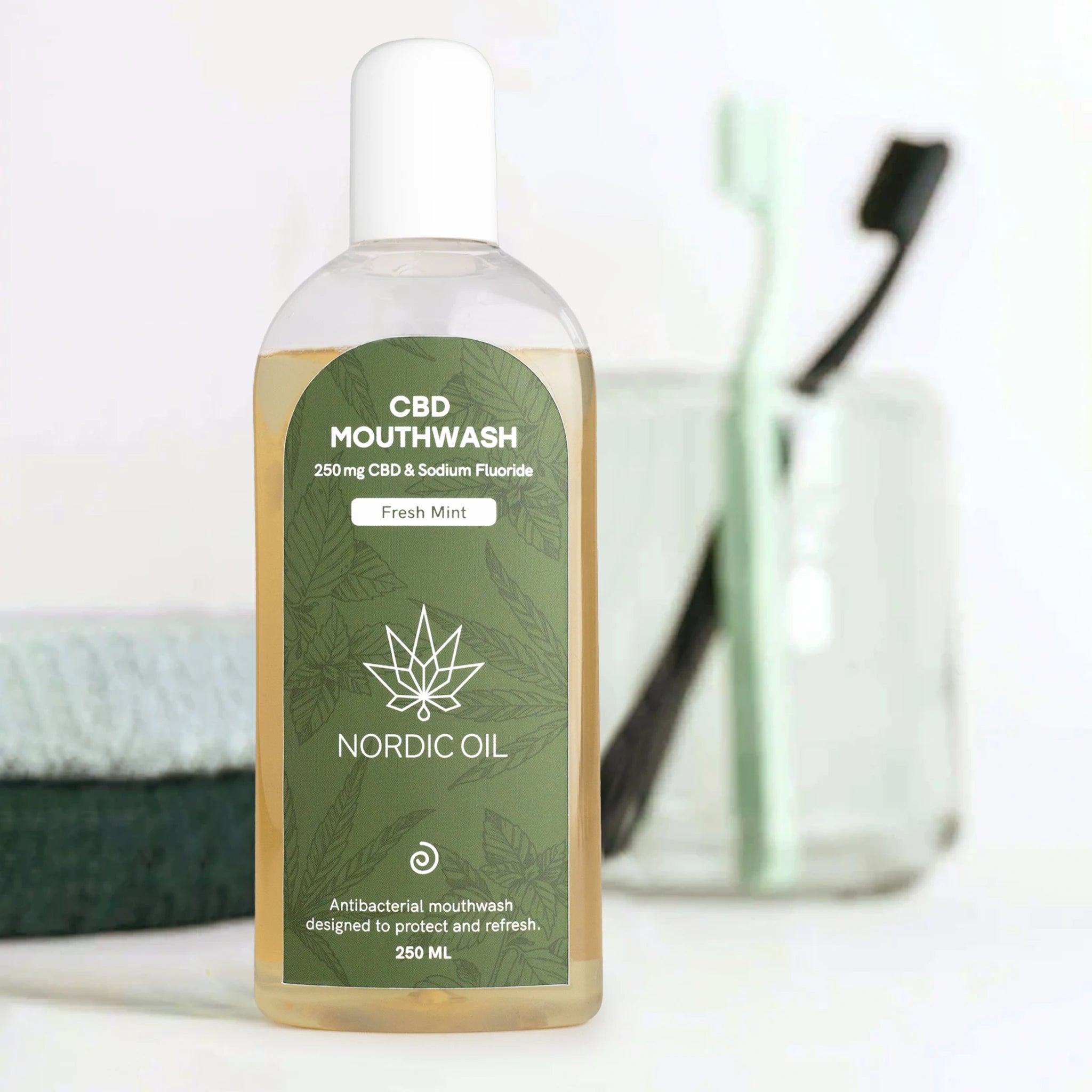 Nordic Oil Collutorio CBD menta senza alcol denti