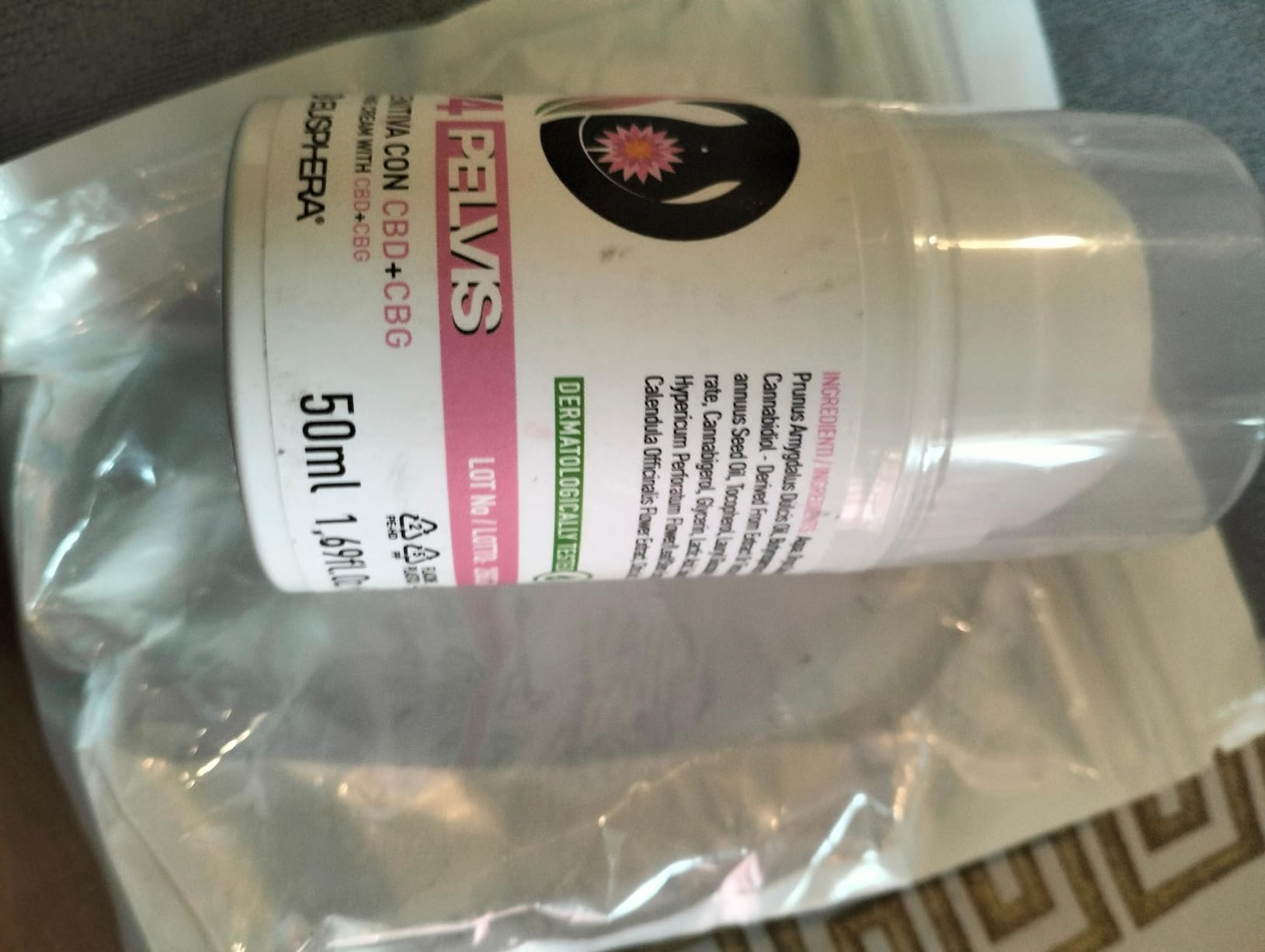 Eusphera Creme con CBD crema intima acido ialuronico