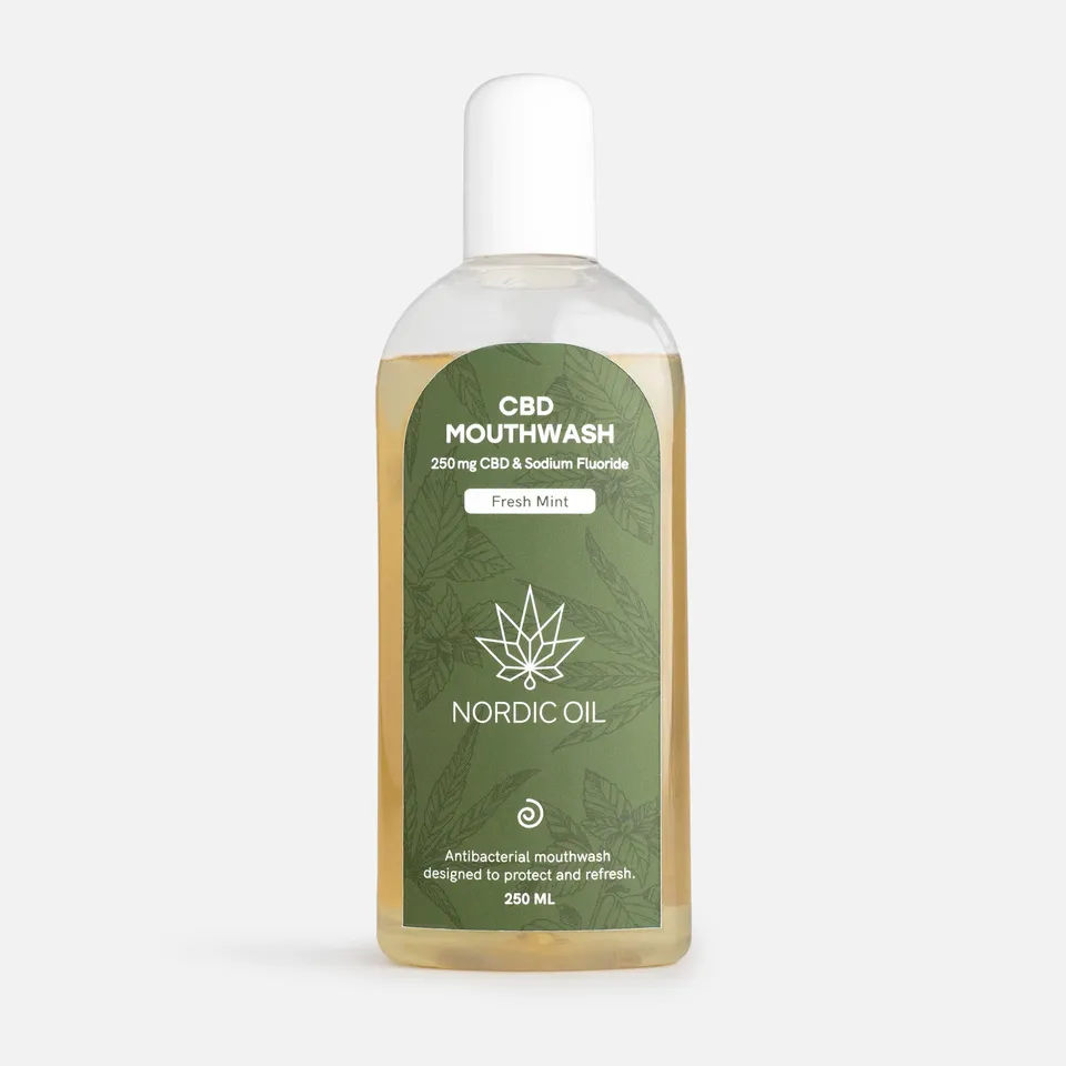 Nordic Oil Collutorio CBD menta senza alcol denti