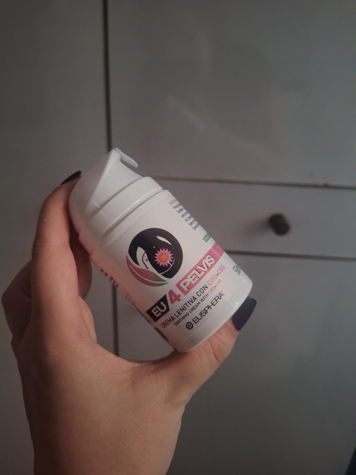 Eusphera Creme con CBD crema intima acido ialuronico