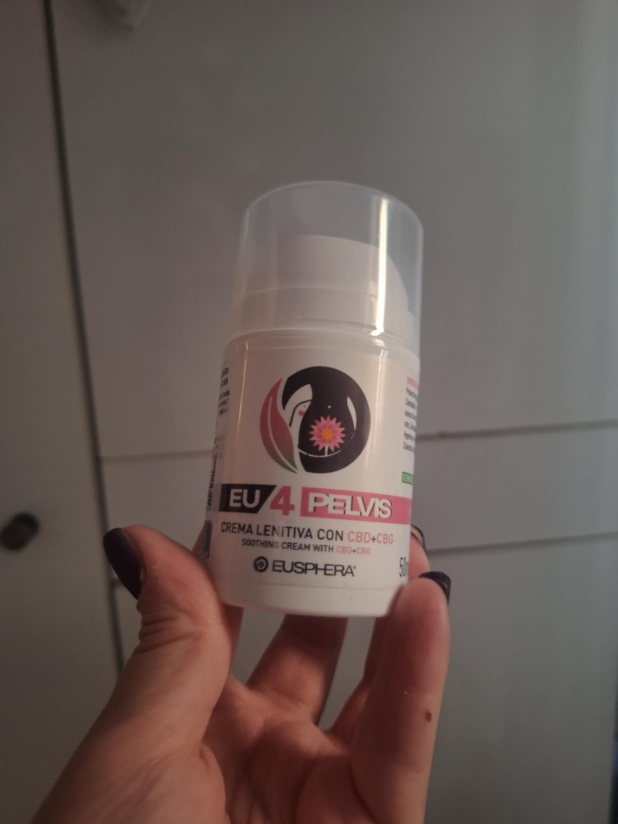 Eusphera Creme con CBD crema intima acido ialuronico